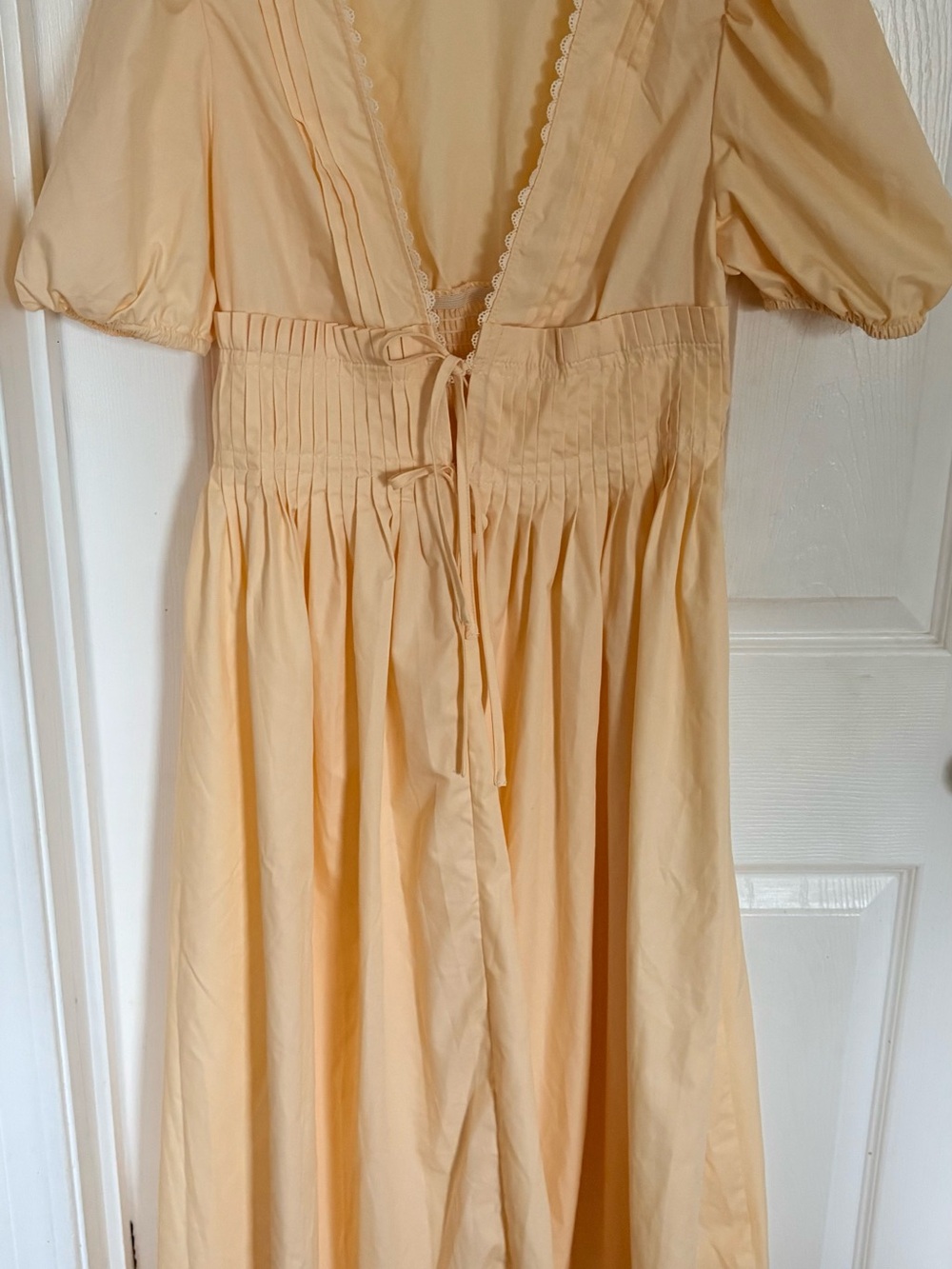Light yellow Puff Sleeve Dress